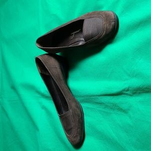 Ladies Salvatore Ferragamo Suede Flats